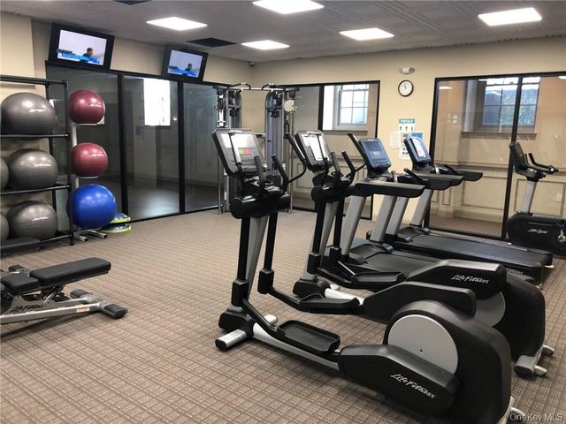 20 Deforest Drive, Cortlandt Manor, NY 10567