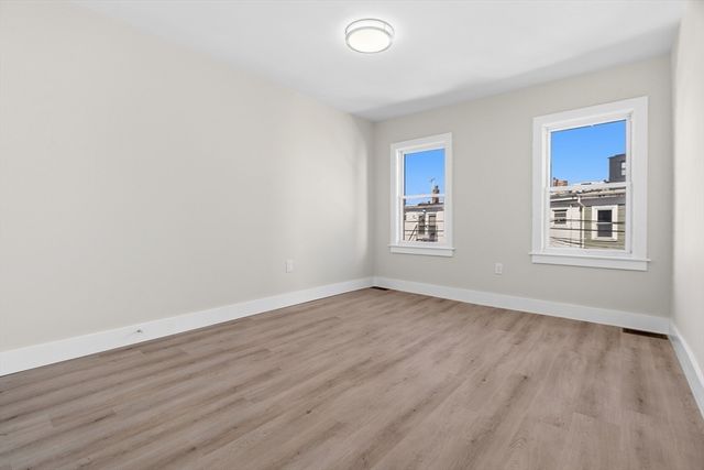 274 Havre St, Boston, MA 02128