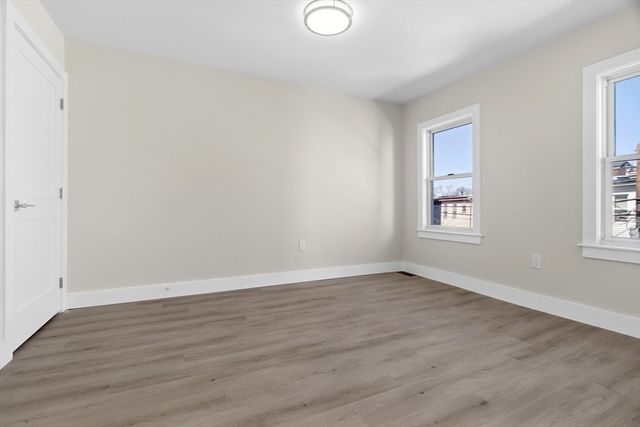 274 Havre St, Boston, MA 02128