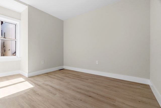 274 Havre St, Boston, MA 02128