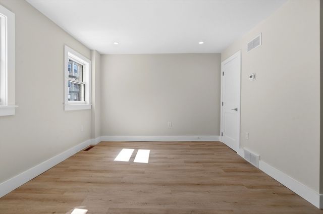 274 Havre St, Boston, MA 02128