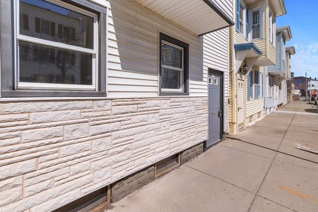 274 Havre St, Boston, MA 02128