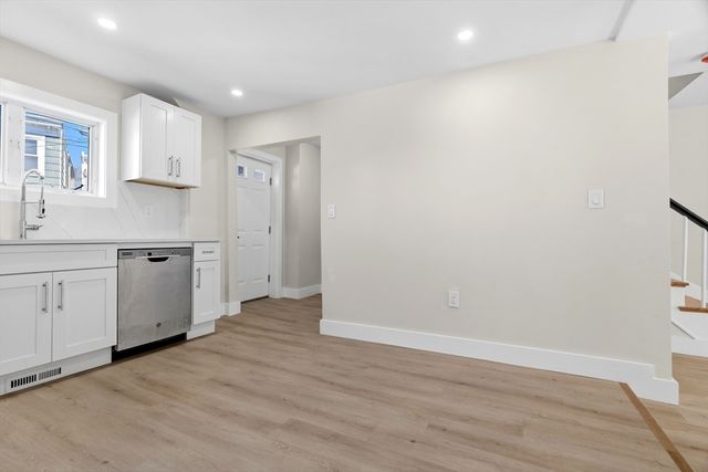 274 Havre St, Boston, MA 02128