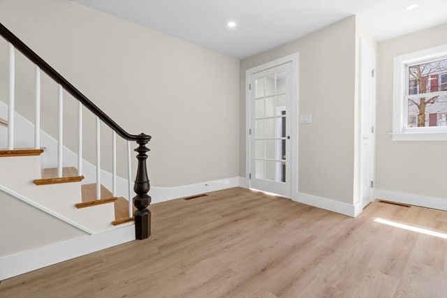 274 Havre St, Boston, MA 02128