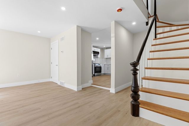 274 Havre St, Boston, MA 02128