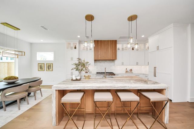 1705 Saxon Drive, Houston, TX 77018