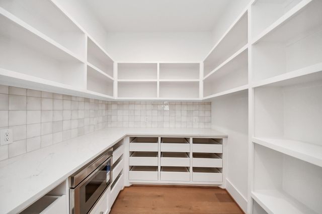 1705 Saxon Drive, Houston, TX 77018