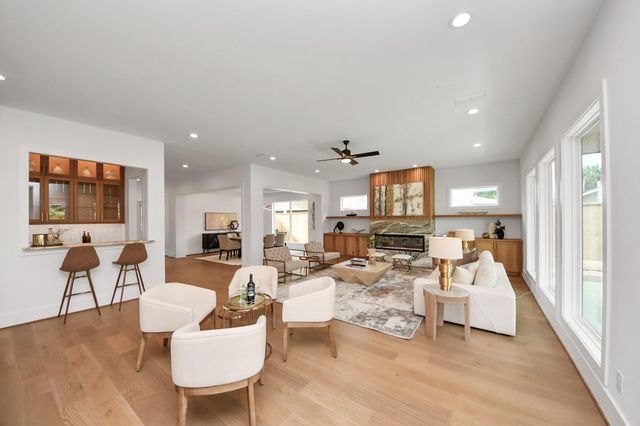 1705 Saxon Drive, Houston, TX 77018