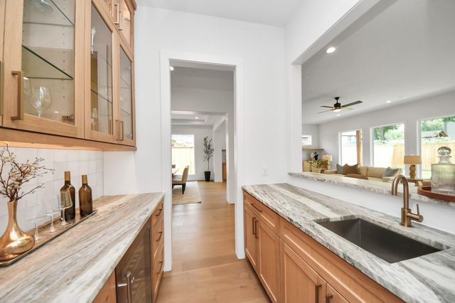 1705 Saxon Drive, Houston, TX 77018