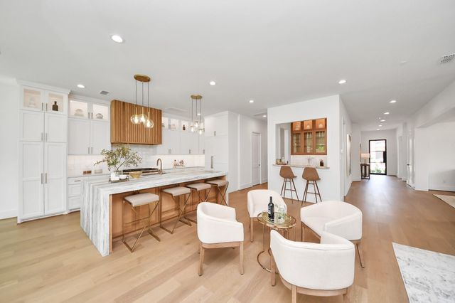 1705 Saxon Drive, Houston, TX 77018