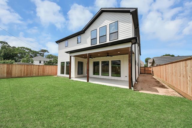 1705 Saxon Drive, Houston, TX 77018