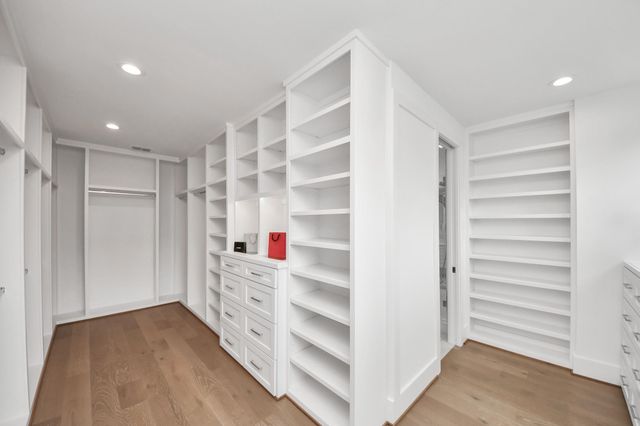 1705 Saxon Drive, Houston, TX 77018