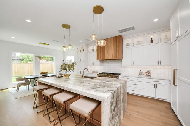 1705 Saxon Drive, Houston, TX 77018