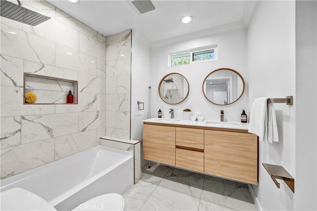 725 N Doheny, Beverly Hills, CA 90210