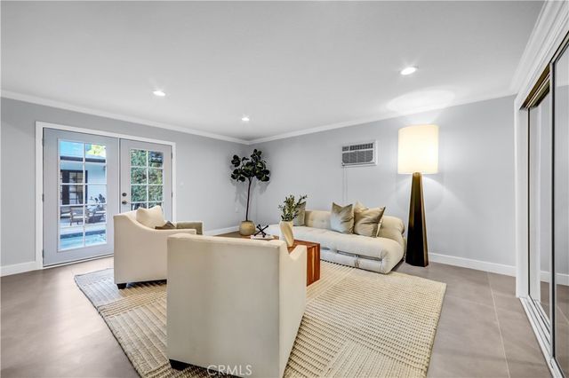 725 N Doheny, Beverly Hills, CA 90210