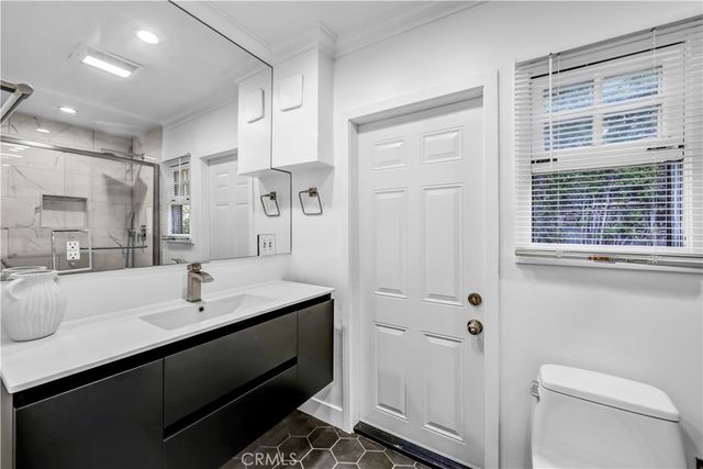 725 N Doheny, Beverly Hills, CA 90210