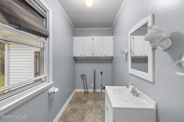 417 Ipock Street, Vanceboro, NC 28586
