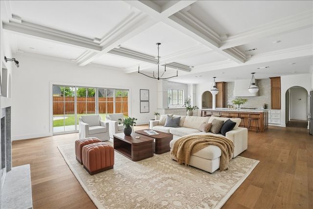 4366 Willow Lane, Dallas, TX 75244