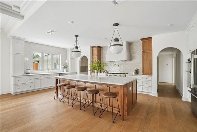 4366 Willow Lane, Dallas, TX 75244