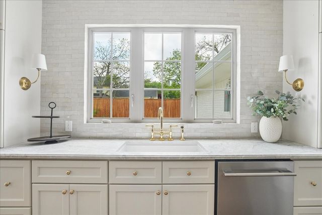 4366 Willow Lane, Dallas, TX 75244