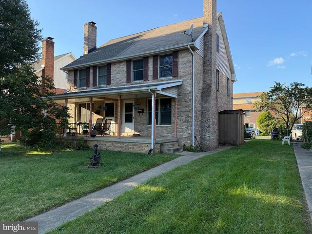 1015 E WALNUT ST, Lancaster, PA 17602