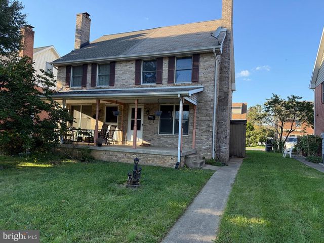 1015 E WALNUT ST, Lancaster, PA 17602
