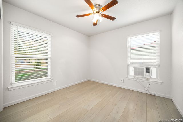 258 Antrim Dr, San Antonio, TX 78218