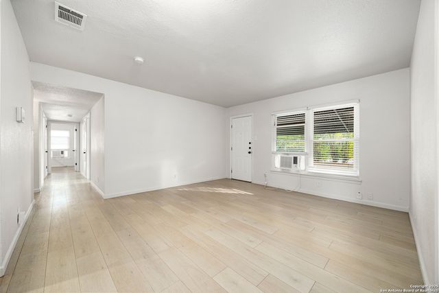 258 Antrim Dr, San Antonio, TX 78218