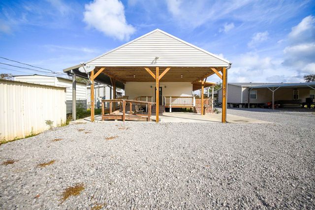 1015 Eagle Dr, Pierre Part, LA 70339