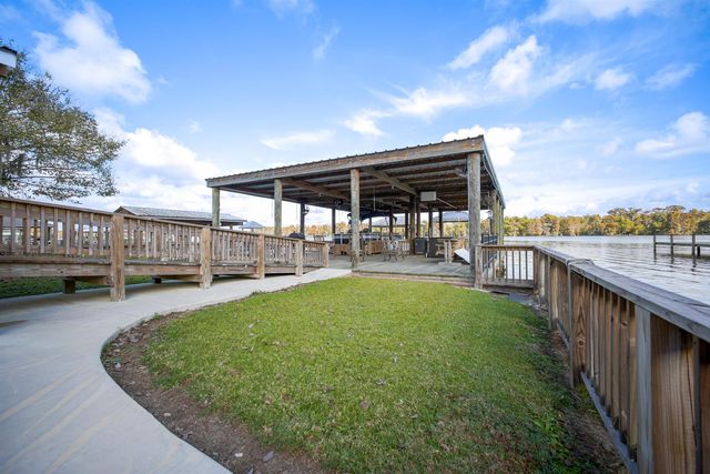 1015 Eagle Dr, Pierre Part, LA 70339