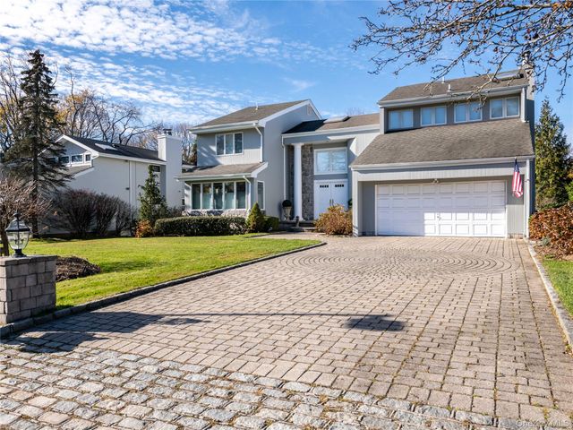 2 Bonnie Lynn Court, Roslyn, NY 11576