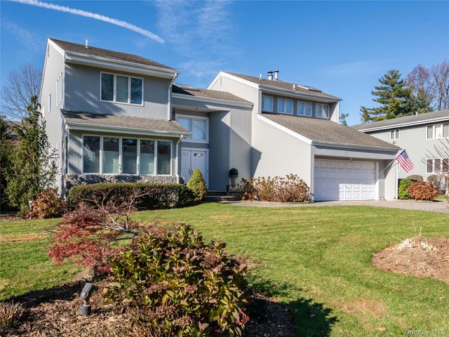 2 Bonnie Lynn Court, Roslyn, NY 11576