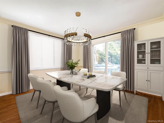 2 Bonnie Lynn Court, Roslyn, NY 11576