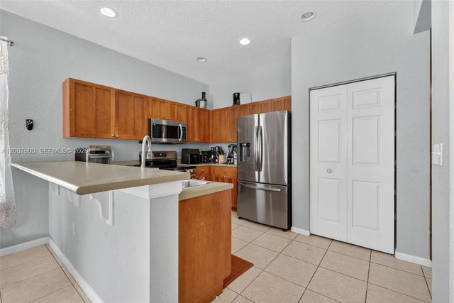 16438 SW 28th St, Miramar, FL 33027