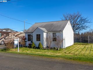 92203 CLOVER Rd, Astoria, OR 97103