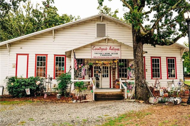 435 Winding Rose Drive, Hoschton, GA 30548