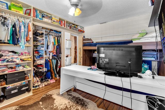 1420 W Sandpiper Cir 1420, Pembroke Pines, FL 33026