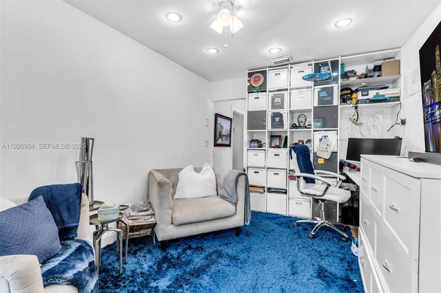 1420 W Sandpiper Cir 1420, Pembroke Pines, FL 33026