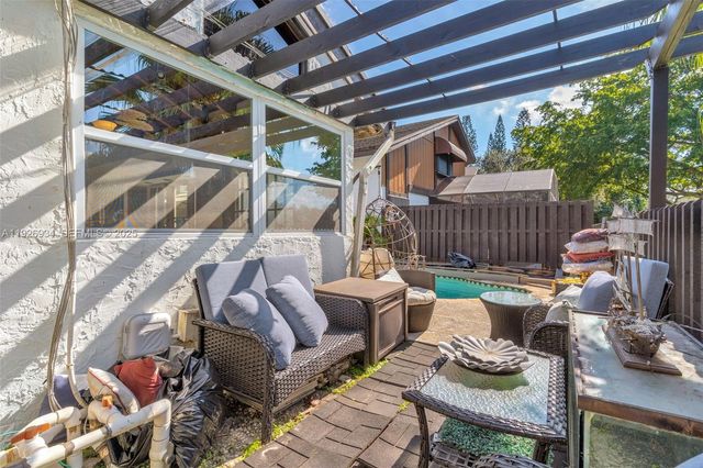 1420 W Sandpiper Cir 1420, Pembroke Pines, FL 33026