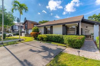 1420 W Sandpiper Cir 1420, Pembroke Pines, FL 33026