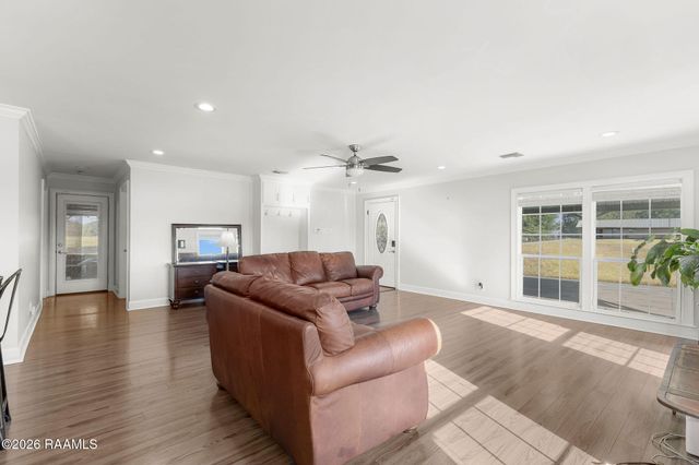 1317 Highway 93 N, Scott, LA 70583