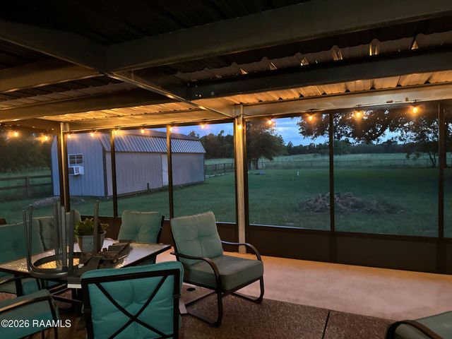 1317 Highway 93 N, Scott, LA 70583
