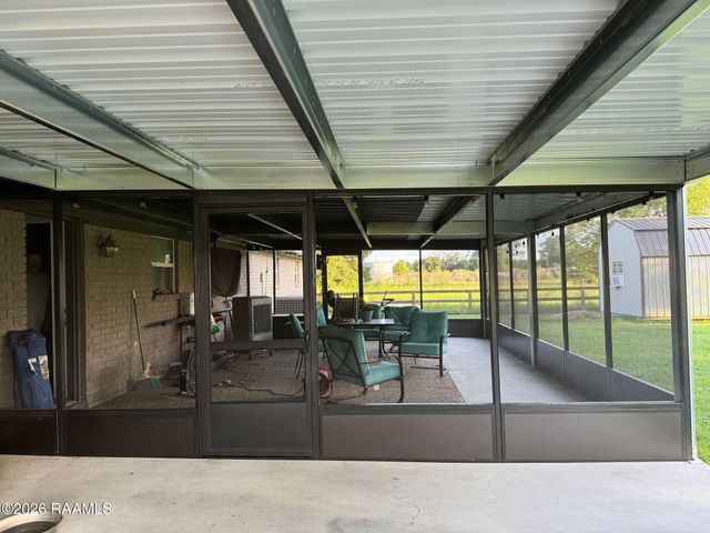 1317 Highway 93 N, Scott, LA 70583