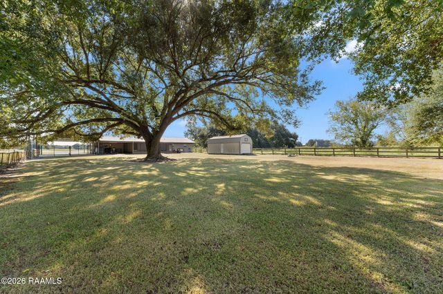 1317 Highway 93 N, Scott, LA 70583