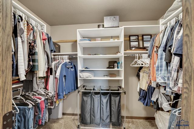 5804 HARPER CT, Rapid City, SD 57702