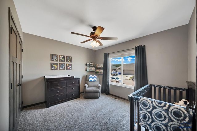 5804 HARPER CT, Rapid City, SD 57702