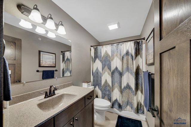 5804 HARPER CT, Rapid City, SD 57702