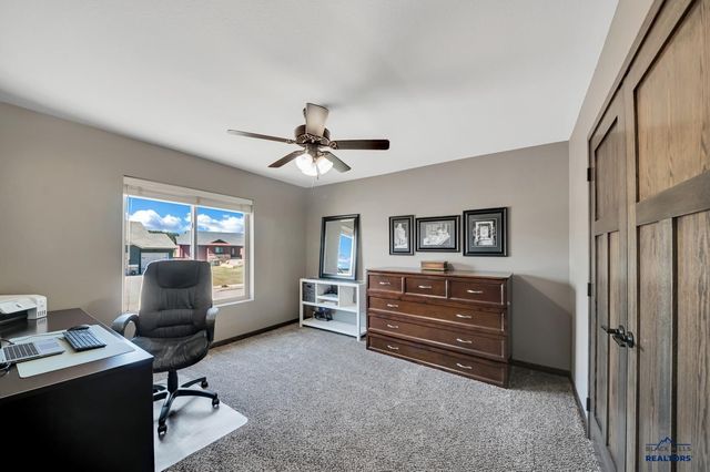 5804 HARPER CT, Rapid City, SD 57702