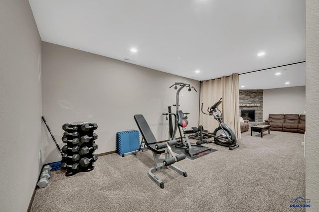 5804 HARPER CT, Rapid City, SD 57702