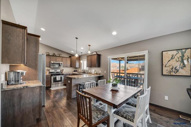 5804 HARPER CT, Rapid City, SD 57702